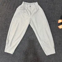 تعدادی لباس و شلوار