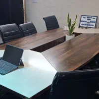 میز کنفرانسی