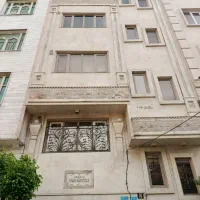فروش-1-خواب-با-آسانسور-بر-کریم-شاهیان