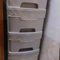 کشو پلاستیکی و جای گل و گلدان
