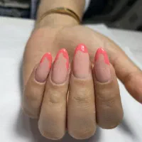 خدمات ناخن با تخفیف ویژه