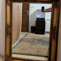 میز تلویزیون و آینه