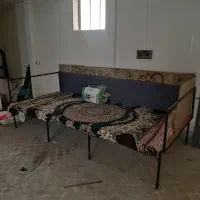 تخت و نشیمنگاه کافه