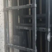 دکور مغازه در حد با ویترین آهنی