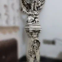 مجسمه عقاب