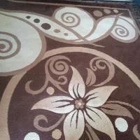 تخت ومقداری وسایل خونه