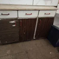 کابینت سه در فلزی با سنگ مرمر رویی