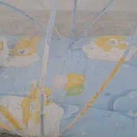 یک عدد پشه بند نوزادی تمیز به فروش میرسد