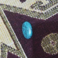 یک عدد سنگ انگشتر یا اویز فیروزه طبیعی