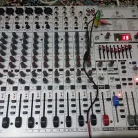میکسر بهرینگر۱۸۳۲ تمیز درحد