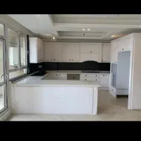 آپارتمان ۸۰متری /ساختمان دو نبش /بازسازی شده