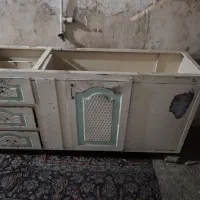 کابینت با سنگ رو و سینگ