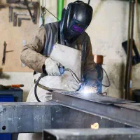 آهنگری جوشکاری سیار ساخت حفاظ پله پیچ راهپله کانکس