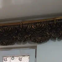 کتیبه طلایی و قهوه ای،ساعت المانی،پرده ، فرش کودک