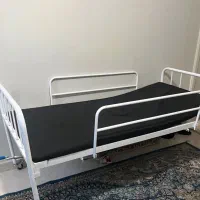 تخت بیمارستانی همراه با تشک