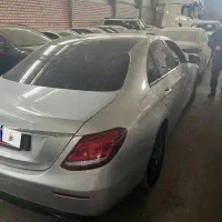 بنز E۳۰۰