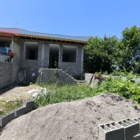 ویلا-نیمه-کاره-نزدیک-استخر-زیبای-کومله-لنگرود