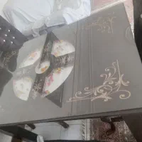 میز نهارخوری چهار نفر تمیز باشیشه روش