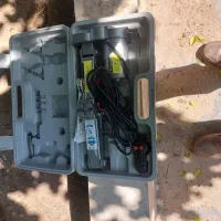 جک برقی جهت تعویض چرخ ها هنگام پنچر ی