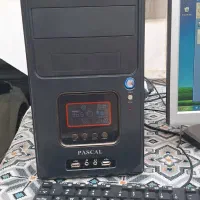 کامپیوتر با تجهیزات