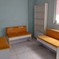 صندلی انتظار مطبی به همراه قفسه‌ و دراور کشویی