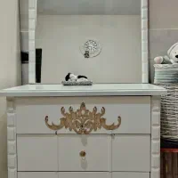 میز و اینه