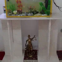 آکواریوم با پایه سنگی