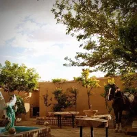 اقامتگاه بومگردی جیران.اتاق.باغ.سوئیت