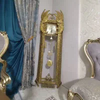 ساعت ایستاده کنارسالنی طرح برنز