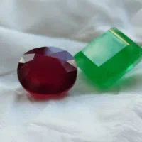 یاقوت سرخ برمه وجواهرسبززمرد ازشهرستان
