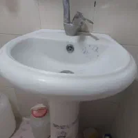روشویی و شیر