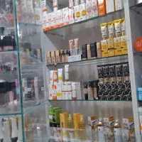 نیازمندفروشنده خانم برالوازم ارایشی