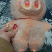 یک عدد عروسک لبولبو