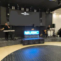 دیجی به همراه بند کامل موزیک