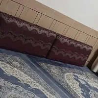 یک جفت پشتی دو رو هستن روشن و تیره
