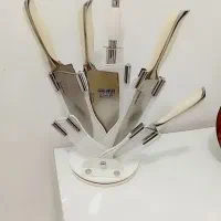 سرویس کارد و چاقو. سفید