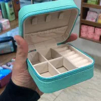 کیف جواهرات و بدلیجات