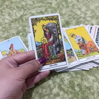 استخاره و فال تاروت