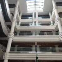 نقدواقساط ۸۰باب مغازه شیراز خ زند