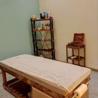 استخدام ماساژور حرفه ای در خانه ماساژ زمات