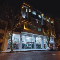 بر فاطمی غربی ۱۲۰ متر تجاری ۲۰۰ متر انباری