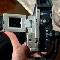 دوربین فیلم‌برداری دیجیتال Kolossal DV7000