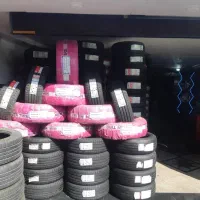 گارگر و تکنسین فنی برای لاستیک فروشی