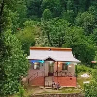 ویلا جنگلی تمیز دربست با ویو رودخانه جاده ماسوله