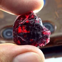 کارشناسی و خرید سنگ قیمتی و مفکات /شهاب سنگ،کهربا