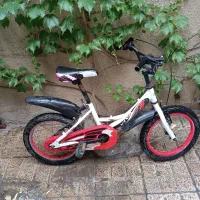 دو عدد دوچرخه سایز کوچک و متوسط