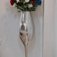 گل و گلدان