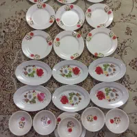 بشقاب و دیس ملامین