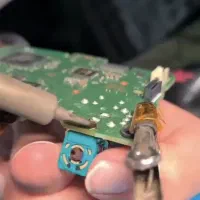 تعمیرات فوق تخصصی دسته ps4 و ps5 در حضور مشتری
