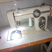 چرخ مادگی و دکمه و گل دوزی ۶۷۲ ژانومه